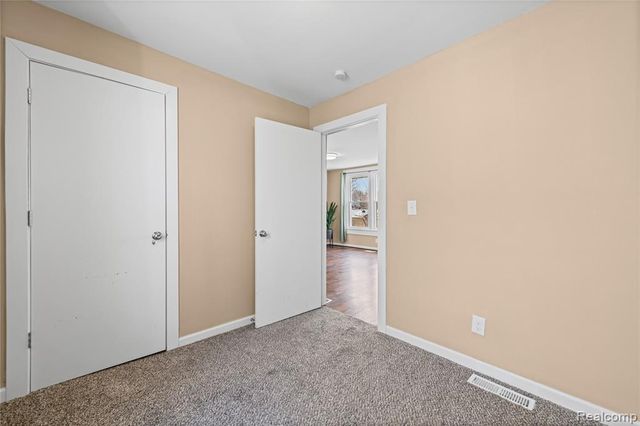 3048 Andre Street, Keego Harbor, MI 48320