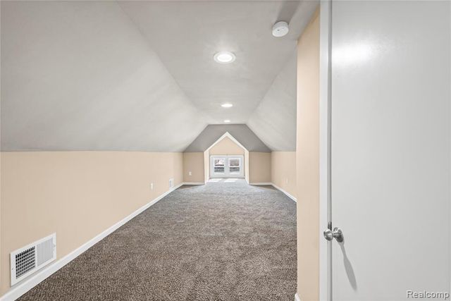 3048 Andre Street, Keego Harbor, MI 48320