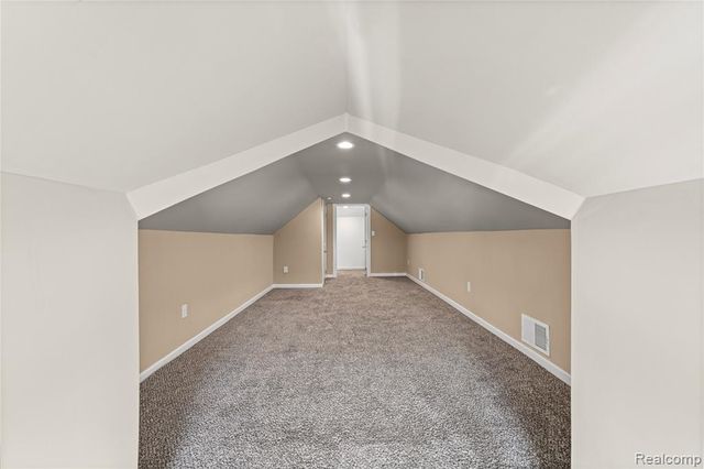 3048 Andre Street, Keego Harbor, MI 48320