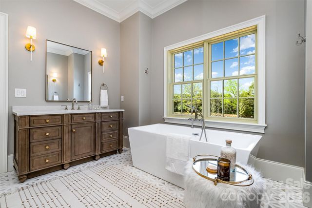 4004 Nettie Court, Charlotte, NC 28211