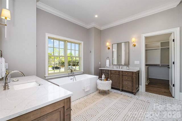 4004 Nettie Court, Charlotte, NC 28211