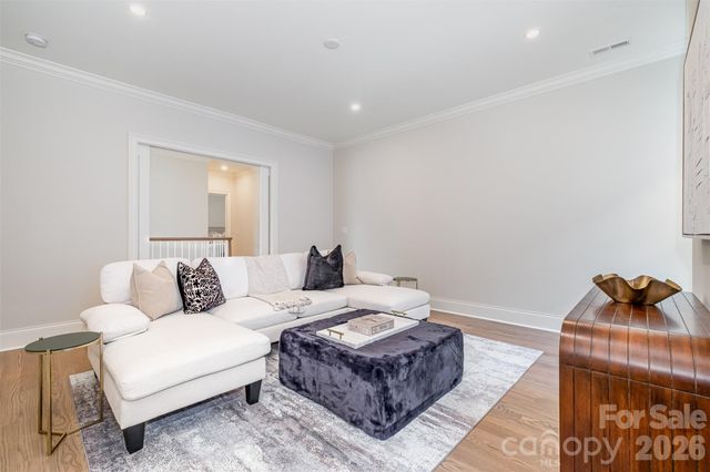 4004 Nettie Court, Charlotte, NC 28211