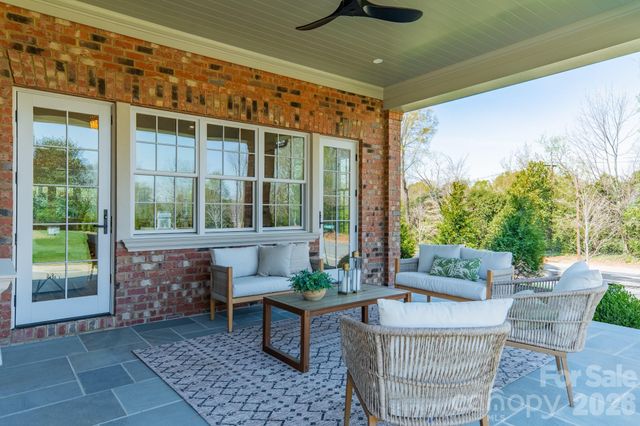 4004 Nettie Court, Charlotte, NC 28211