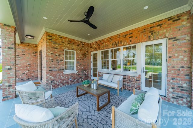 4004 Nettie Court, Charlotte, NC 28211