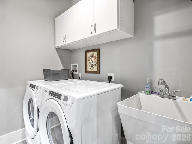 183 Sports Village Drive, Hendersonville, NC 28739