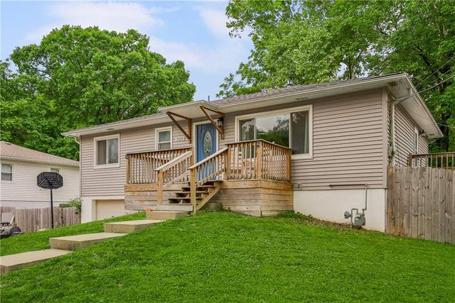 3320 N 66th Street, Kansas City, KS 66104