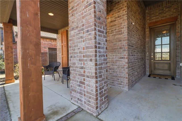 2803 SW Hampton Avenue, Bentonville, AR 72713