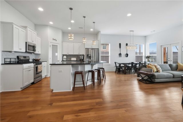 2803 SW Hampton Avenue, Bentonville, AR 72713