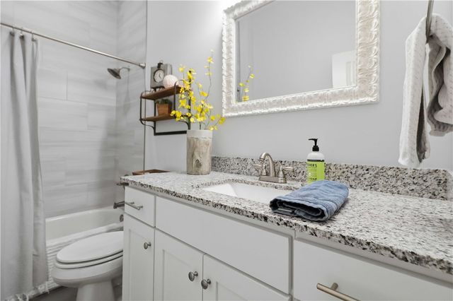 2803 SW Hampton Avenue, Bentonville, AR 72713