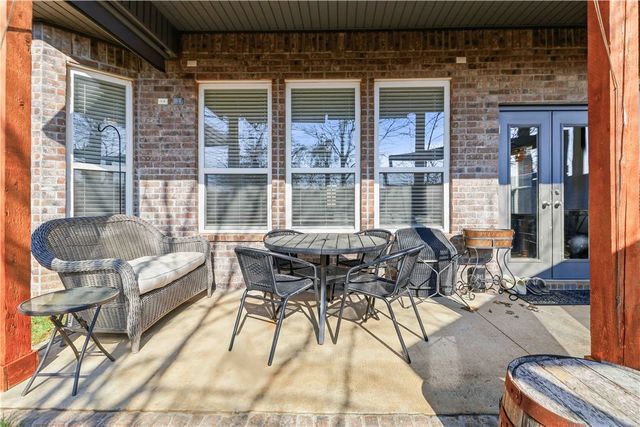 2803 SW Hampton Avenue, Bentonville, AR 72713