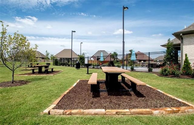 2803 SW Hampton Avenue, Bentonville, AR 72713