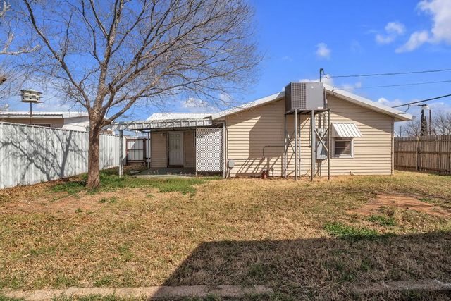 401 N 1st, Coahoma, TX 79511