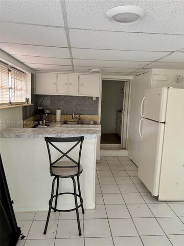 3241 Arthur Ter, Hollywood, FL 33021