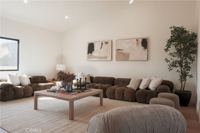 2536 Medlow, Los Angeles, CA 90041