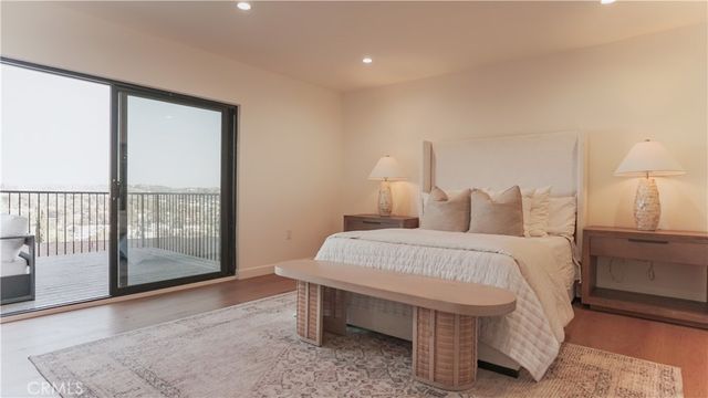 2536 Medlow, Los Angeles, CA 90041