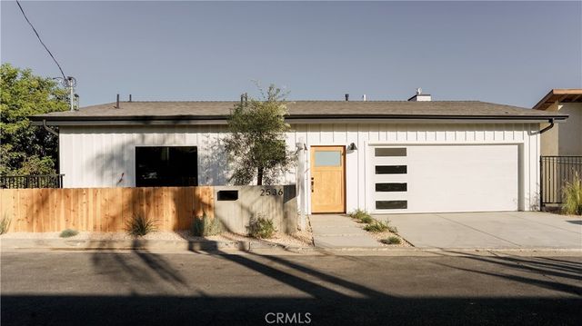 2536 Medlow, Los Angeles, CA 90041