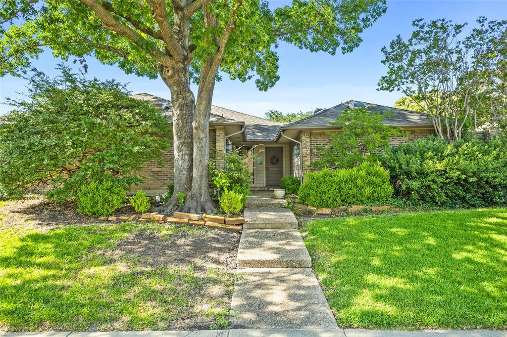 6119 Yellow Rock Trail, Dallas, TX 75248