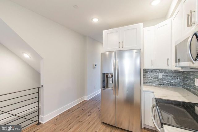 1906 E YORK ST, Philadelphia, PA 19125
