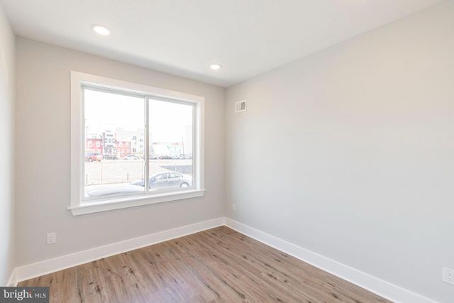 1906 E YORK ST, Philadelphia, PA 19125