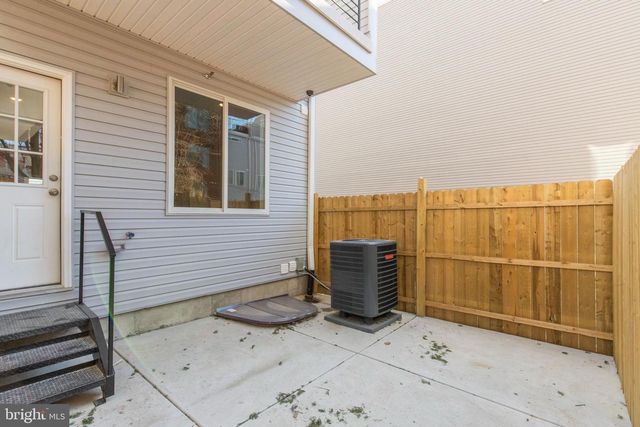1906 E YORK ST, Philadelphia, PA 19125