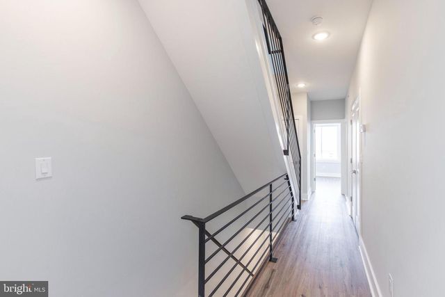 1906 E YORK ST, Philadelphia, PA 19125