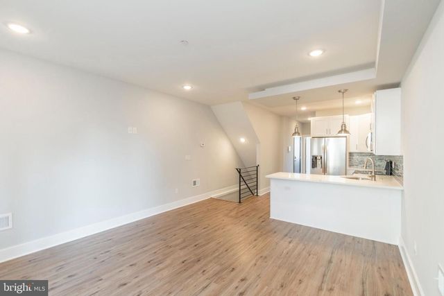1906 E YORK ST, Philadelphia, PA 19125