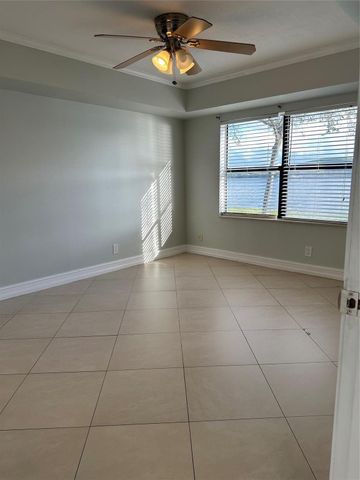 2111 Congressional Way 2111, Deerfield Beach, FL 33442