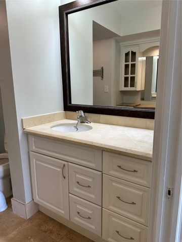 2111 Congressional Way 2111, Deerfield Beach, FL 33442