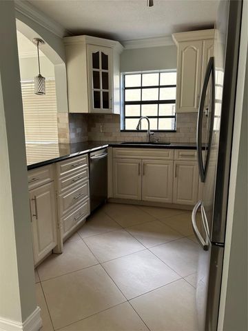 2111 Congressional Way 2111, Deerfield Beach, FL 33442