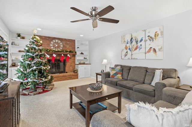 1312 W Country Club Road, Connersville, IN 47331