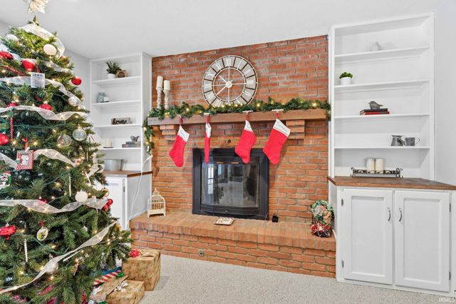 1312 W Country Club Road, Connersville, IN 47331