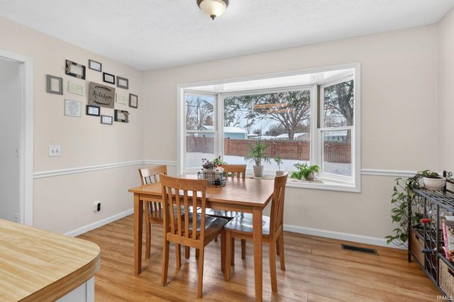 1312 W Country Club Road, Connersville, IN 47331