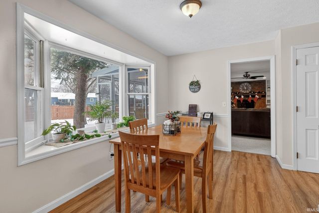 1312 W Country Club Road, Connersville, IN 47331