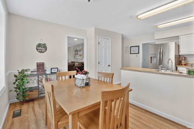 1312 W Country Club Road, Connersville, IN 47331