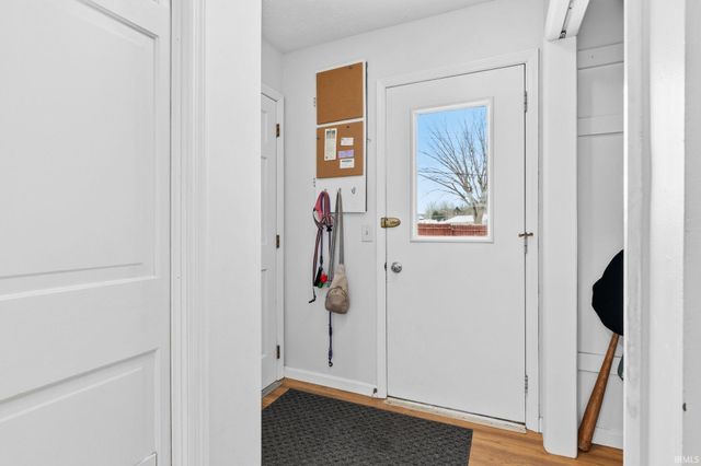 1312 W Country Club Road, Connersville, IN 47331