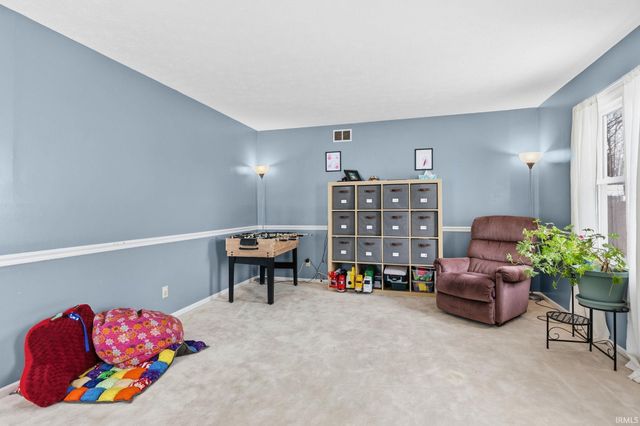 1312 W Country Club Road, Connersville, IN 47331