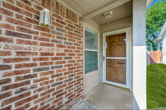 7134 SNOWDEN CRST, San Antonio, TX 78240