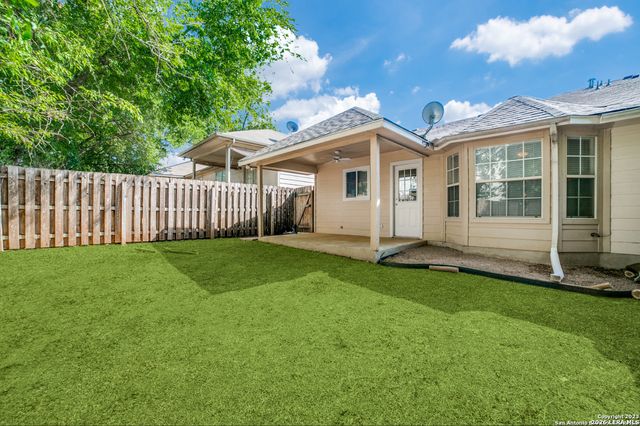 7134 SNOWDEN CRST, San Antonio, TX 78240