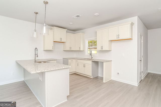 160 Bartow 6, Fayetteville, GA 30214