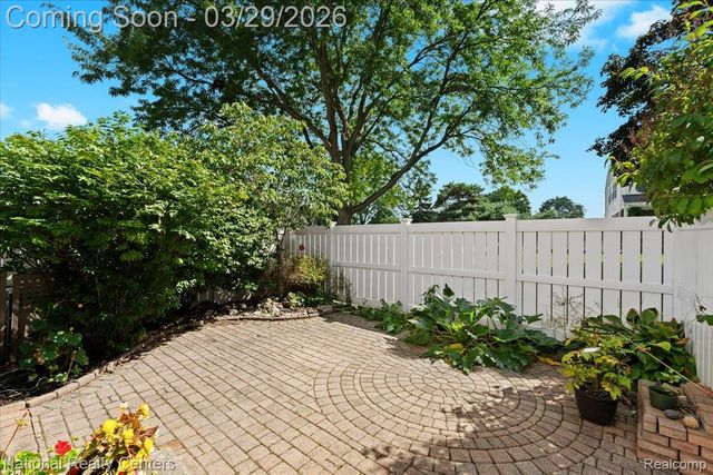 42142 Roscommon Street, Northville, MI 48167