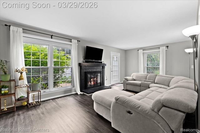 42142 Roscommon Street, Northville, MI 48167