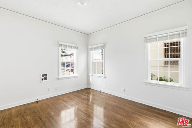 1357 S Cloverdale Avenue, Los Angeles, CA 90019