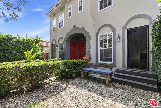 1357 S Cloverdale Avenue, Los Angeles, CA 90019