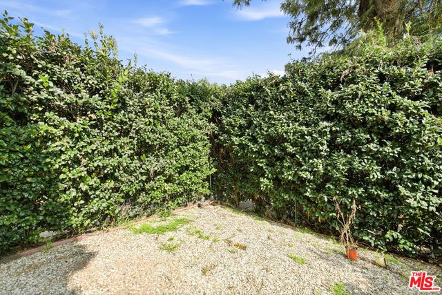 1357 S Cloverdale Avenue, Los Angeles, CA 90019