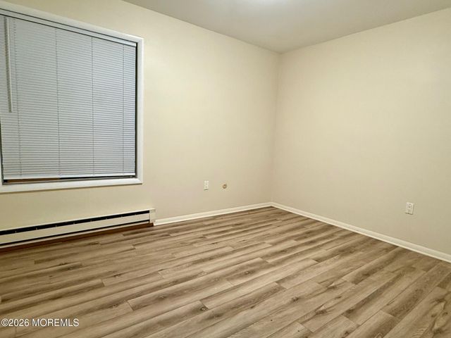 169 Amberly Drive E, Manalapan, NJ 07726