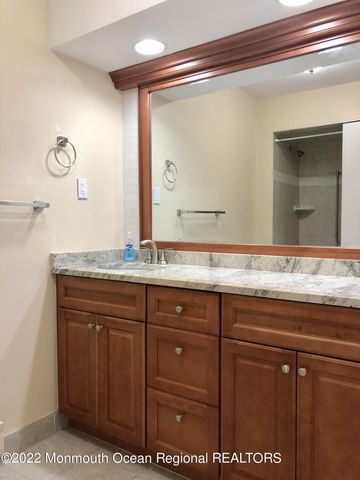 169 Amberly Drive E, Manalapan, NJ 07726