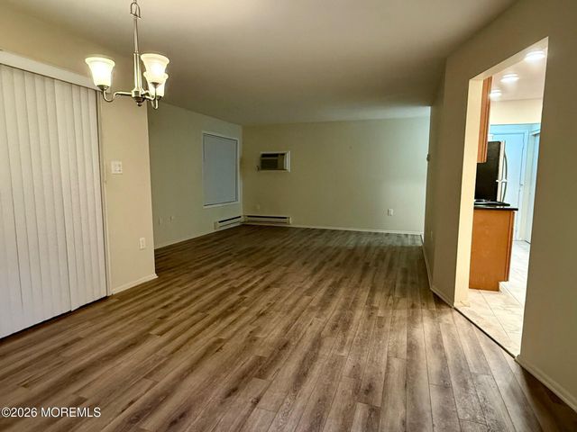 169 Amberly Drive E, Manalapan, NJ 07726