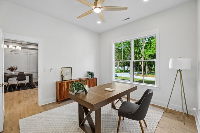 3390 Mealer Rd, Chapel Hill, TN 37034