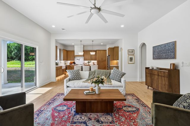 3390 Mealer Rd, Chapel Hill, TN 37034
