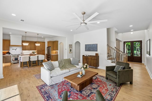 3390 Mealer Rd, Chapel Hill, TN 37034